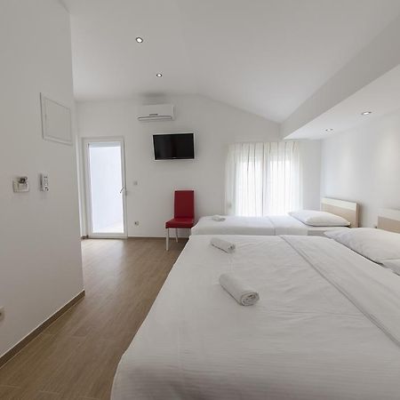 Villa Klara Guest House Baška Voda Dış mekan fotoğraf