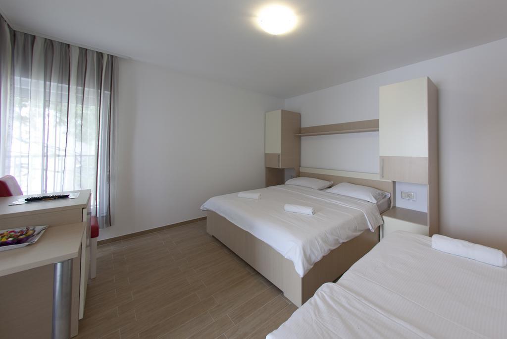 Villa Klara Guest House Baška Voda Dış mekan fotoğraf