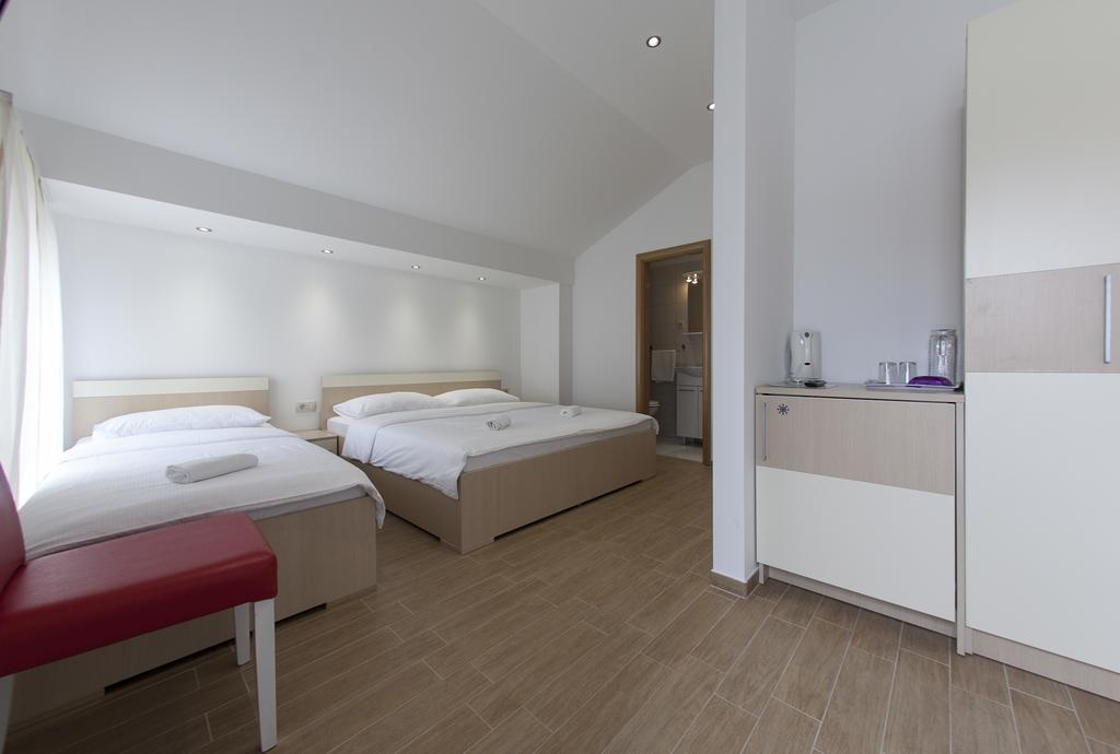 Villa Klara Guest House Baška Voda Dış mekan fotoğraf